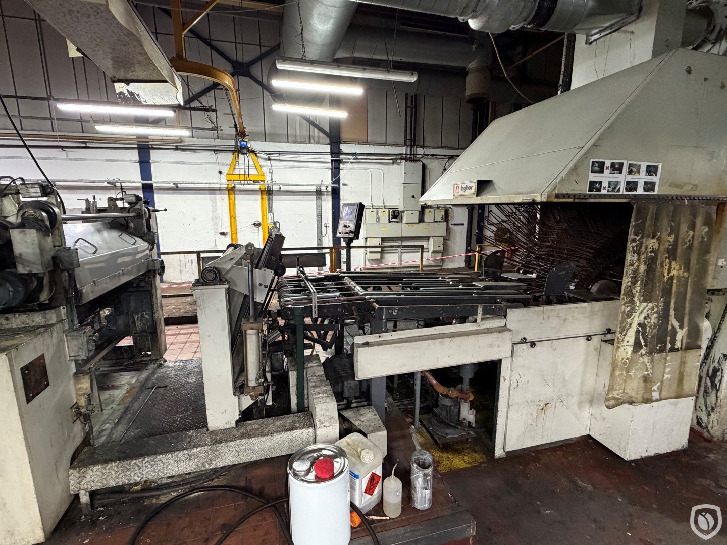 sheet delivery table